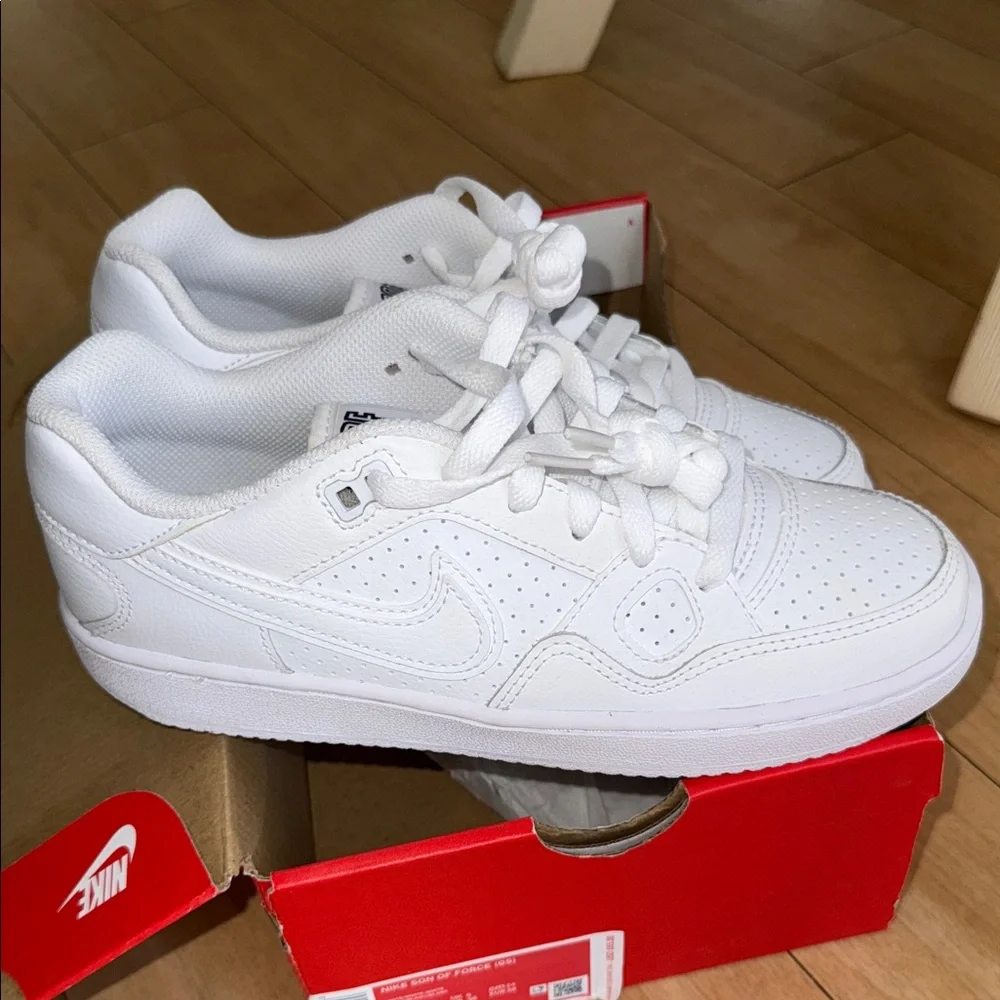 Nike Son of Force - White Sneakers - Picture 1 of 4
